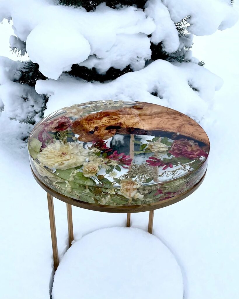 Маса от еподсидна смола "Снежна приказка" 3