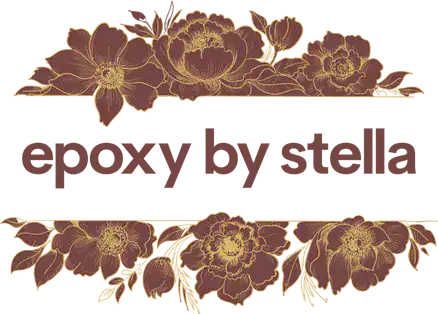 Мобилно лого на Epoxy by Stella с декоративни цветя и златисти флорални елементи